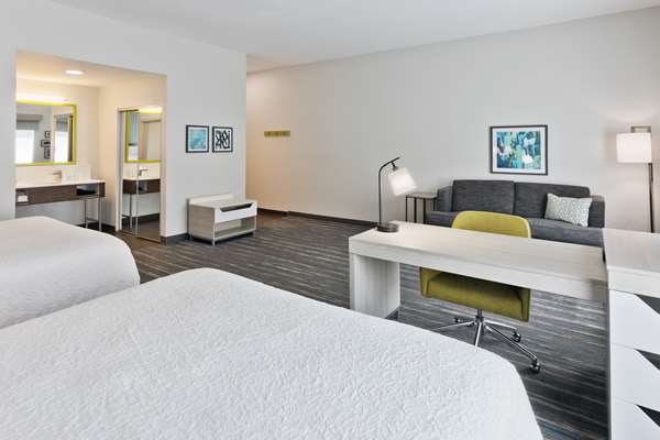  - Hampton Inn & Suites Phenix City