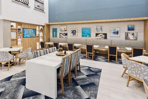 Amenities - Hampton Inn & Suites Phenix City