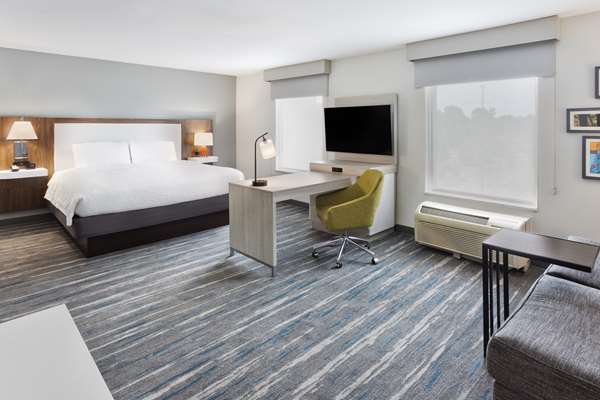  - Hampton Inn & Suites Phenix City