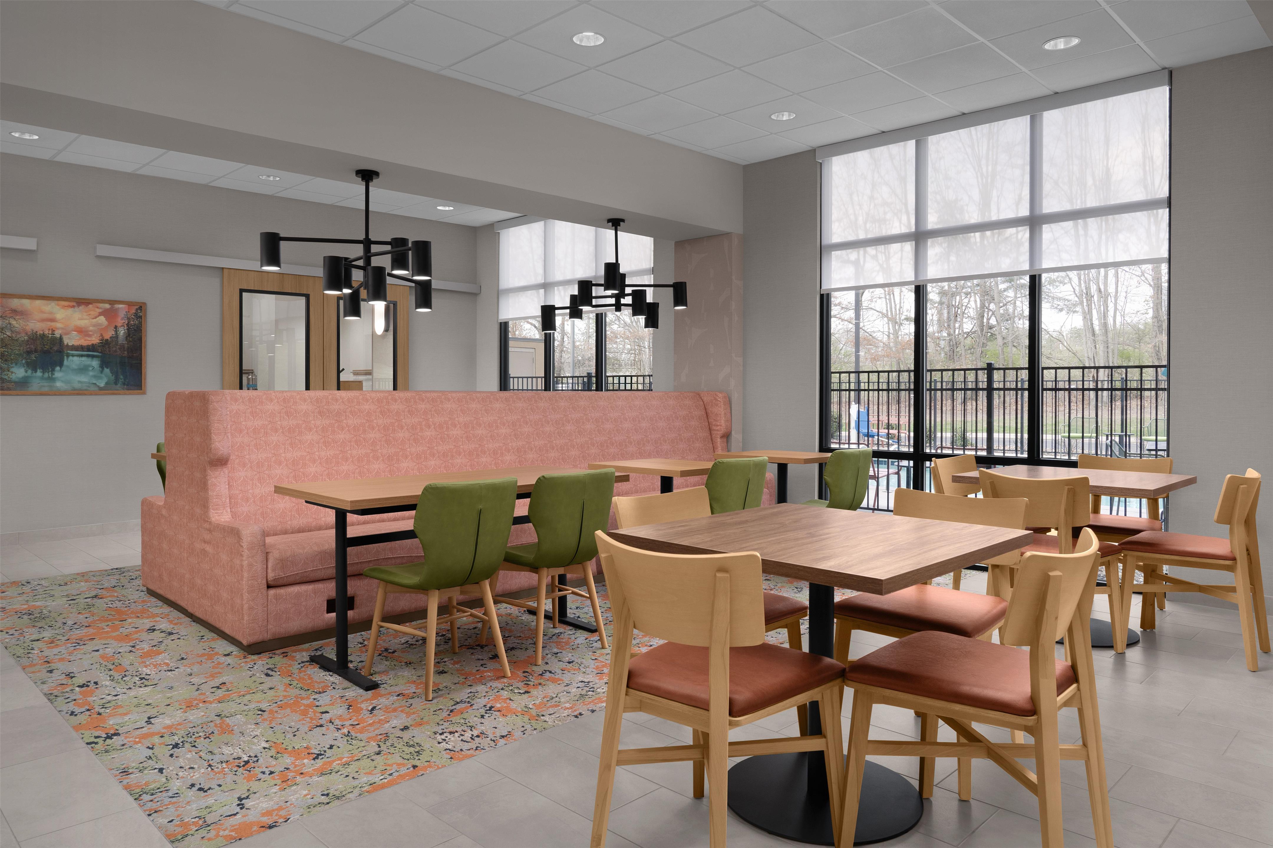 Lobby | Hampton Inn Crossville