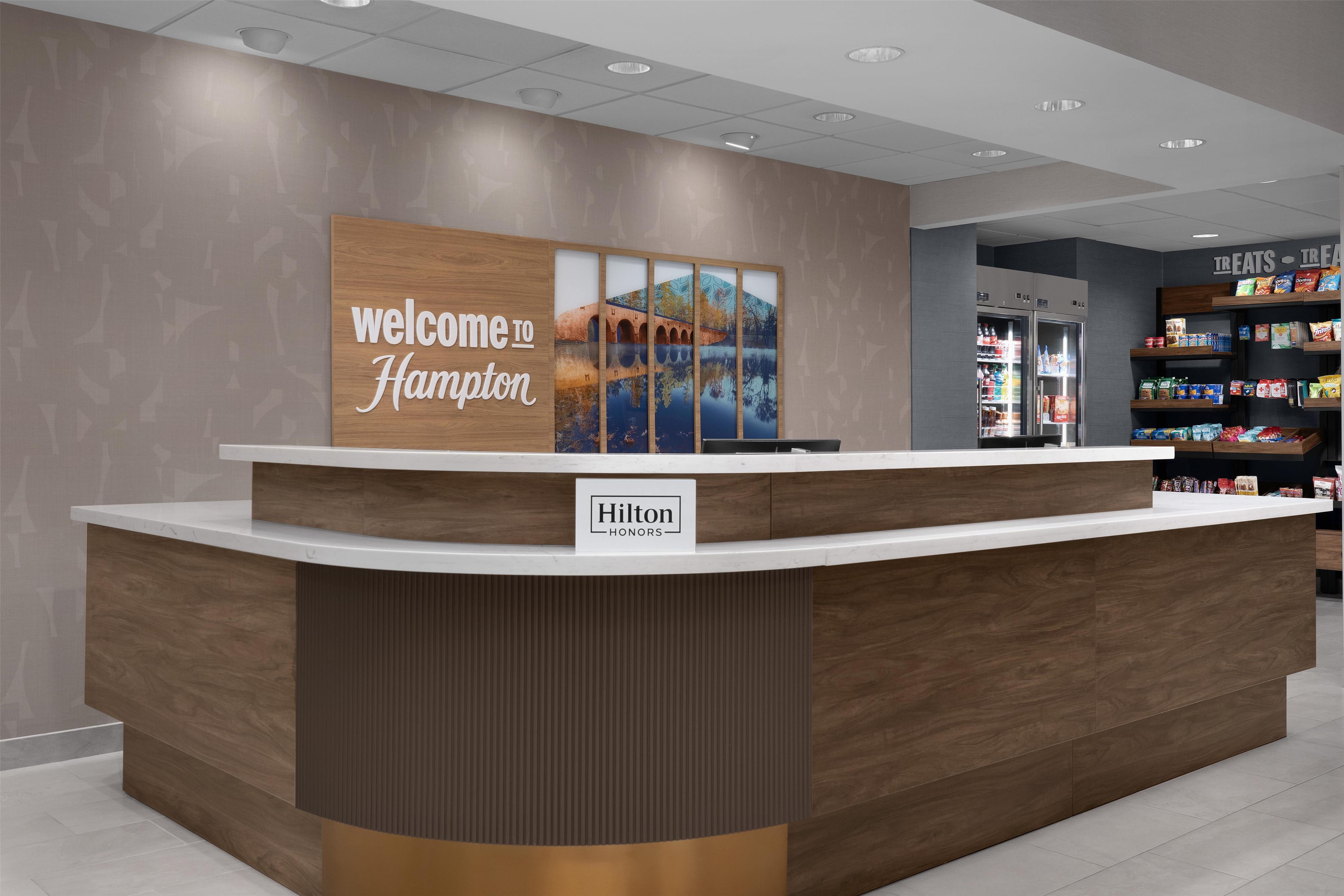 Reception | Hampton Inn Crossville