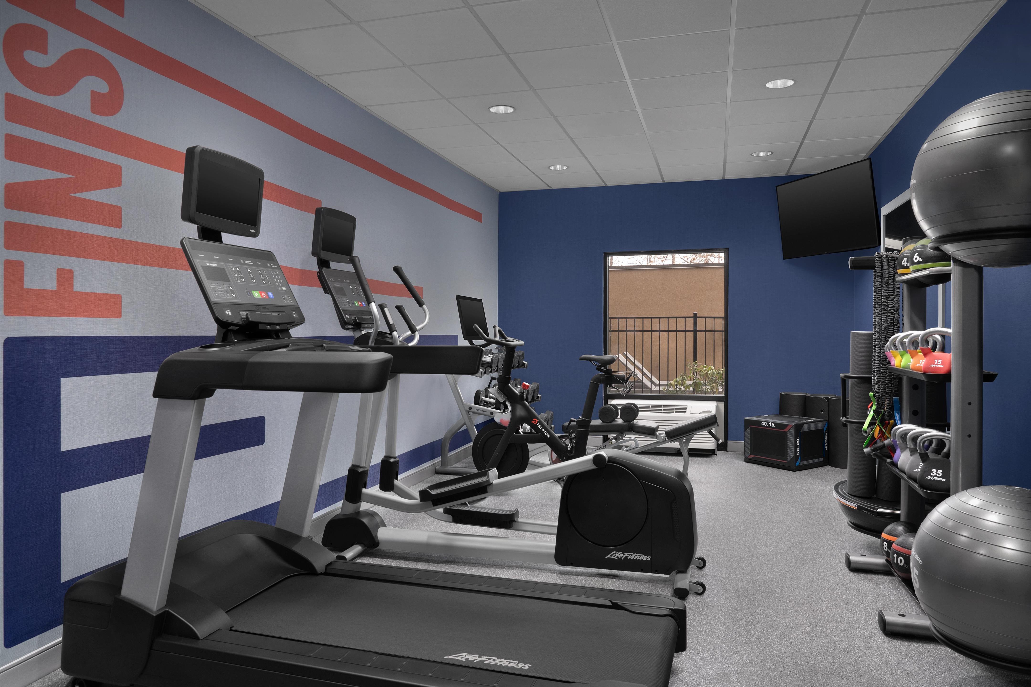 Health club fitness center gym | Hampton Inn Crossville