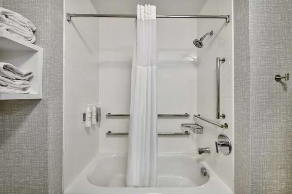  - Hampton Inn Cortland - I-81, Exit 11