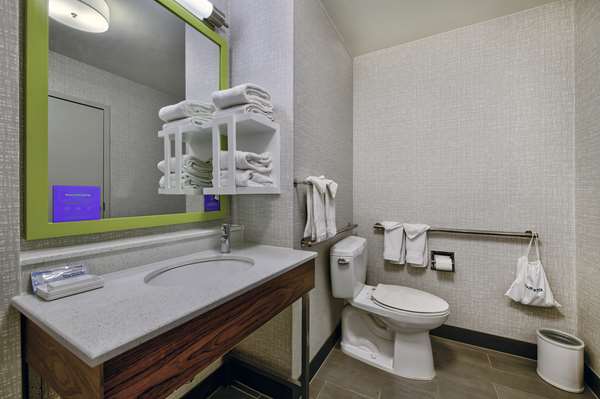  - Hampton Inn Cortland - I-81, Exit 11