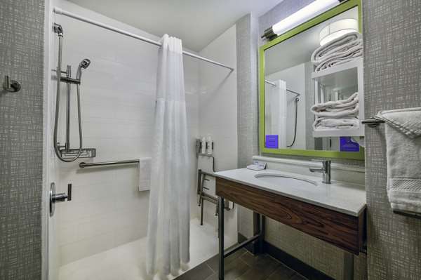  - Hampton Inn Cortland - I-81, Exit 11