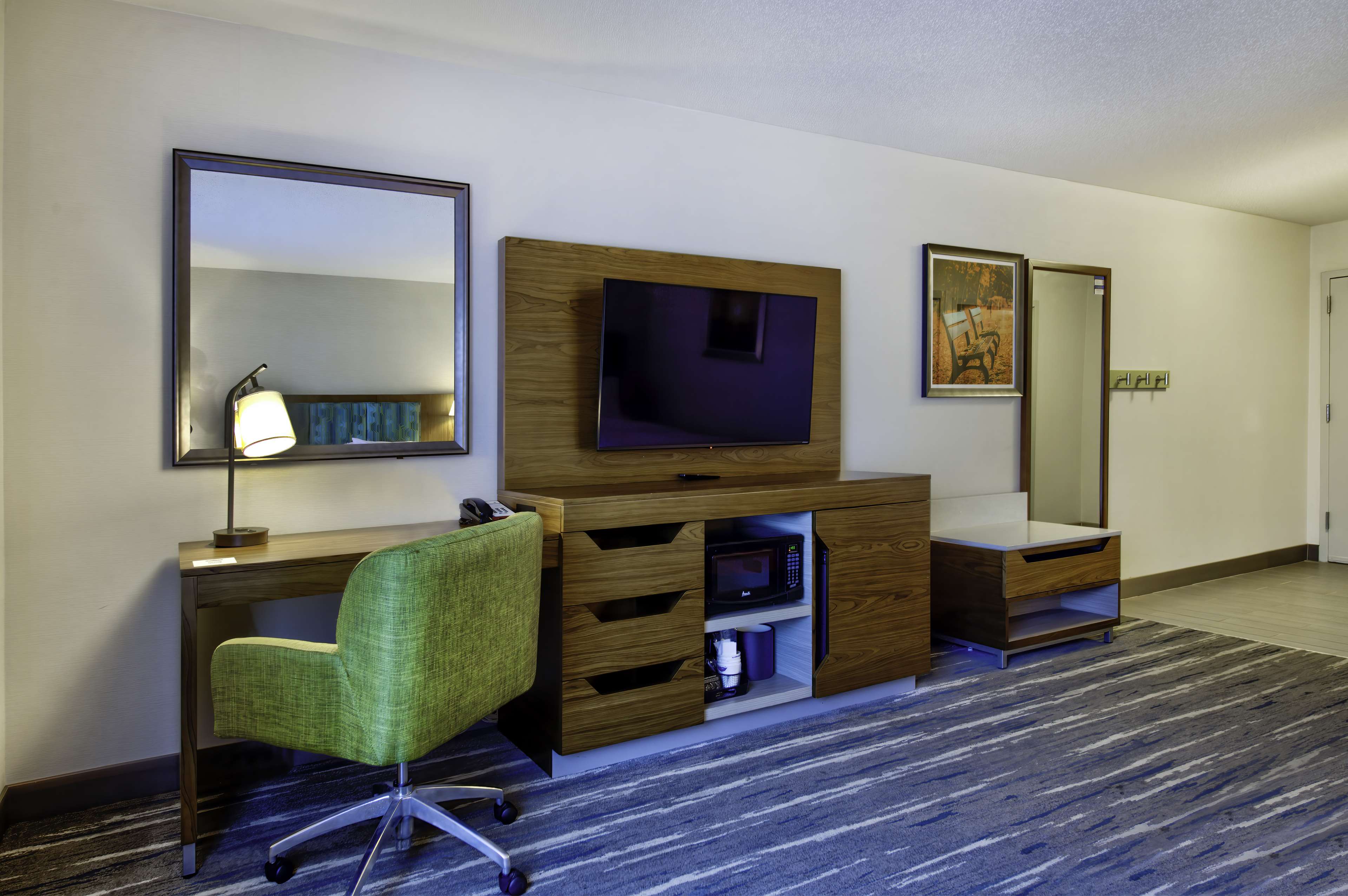 Hampton Inn by Hilton Cortland Room Type - KING STUDIO ACC WUTH SOFA