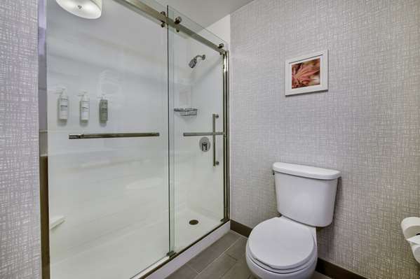  - Hampton Inn Cortland - I-81, Exit 11