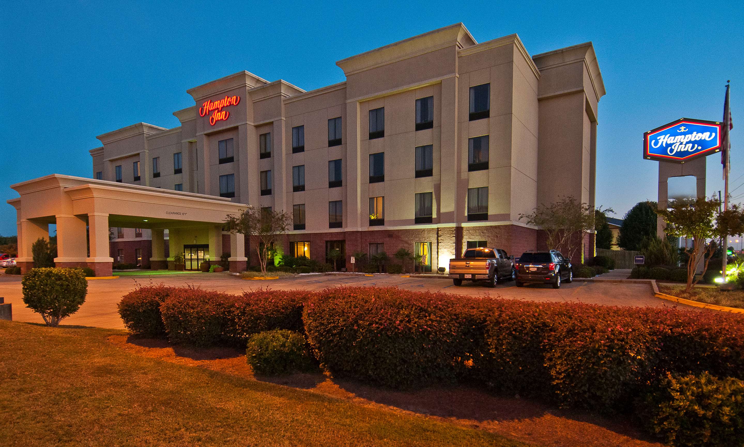 Exterior | Hampton Inn Canton