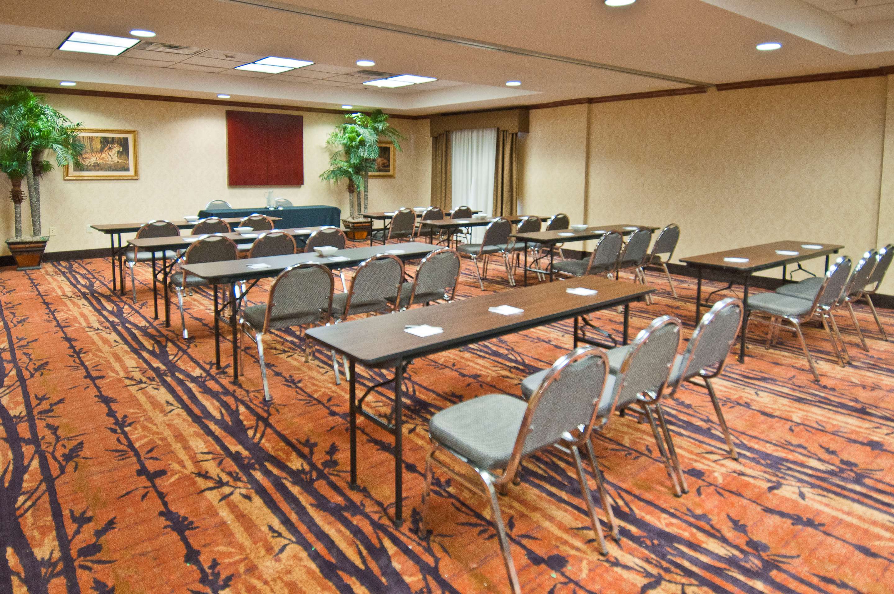 Meeting Room | Hampton Inn Canton