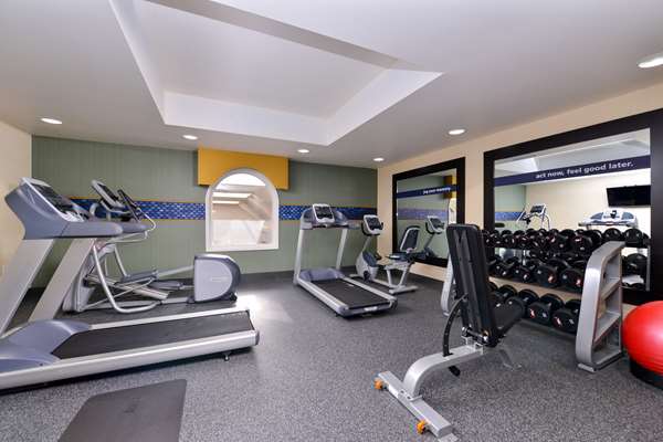 Fitness/ Exercise Room - Hampton Inn Cartersville