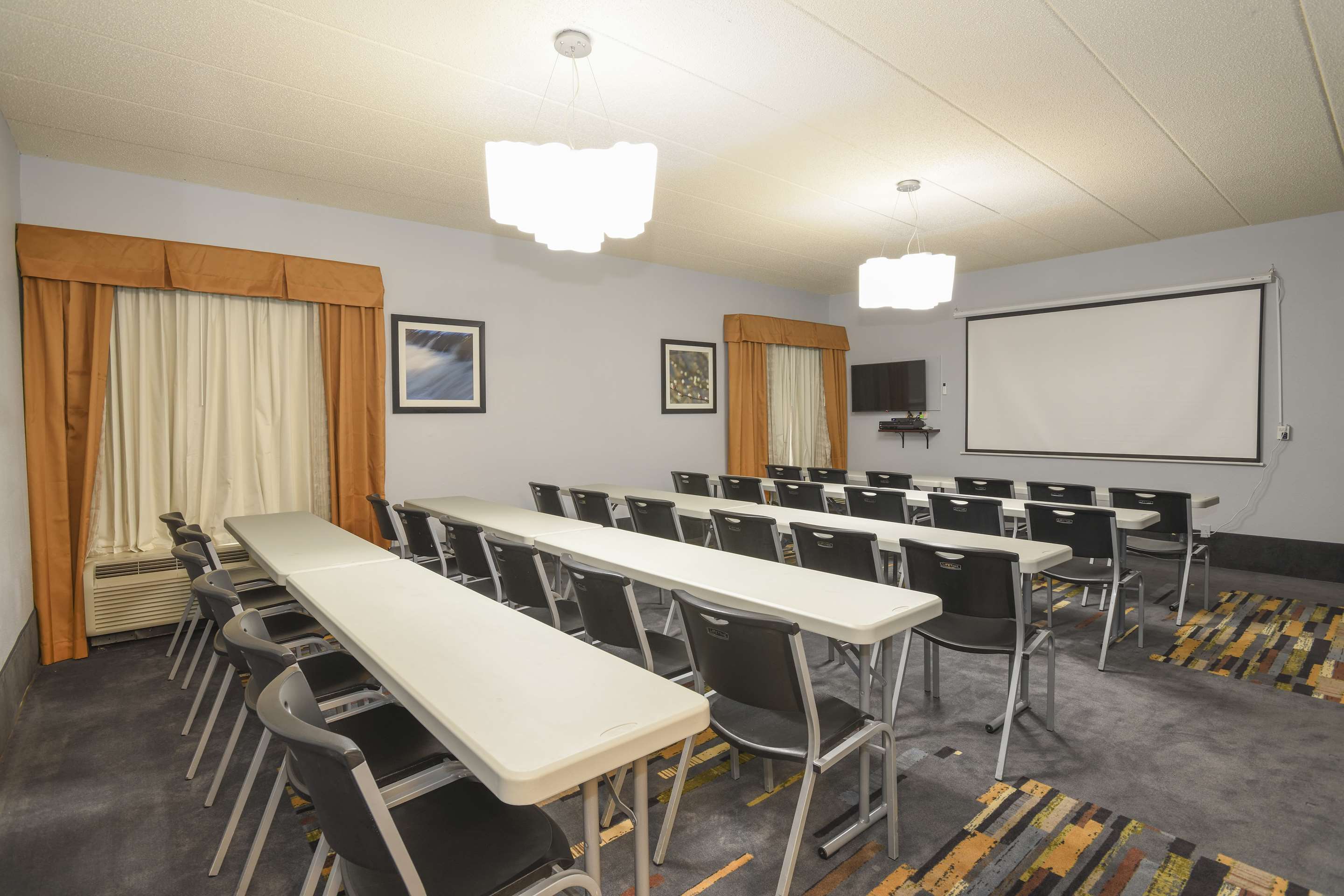 Meeting Room | Hampton Inn Cincinnati-Eastgate