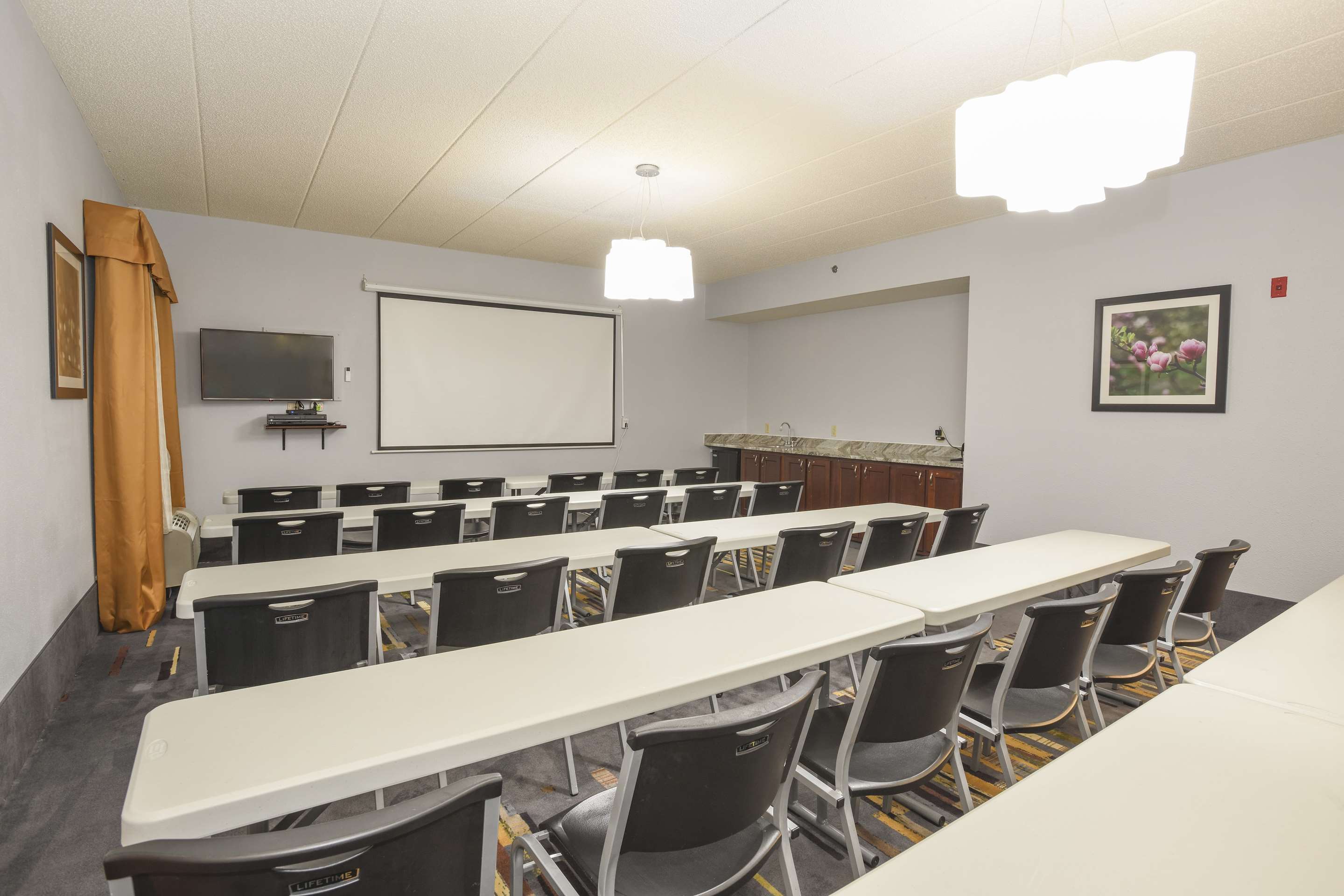 Meeting Room | Hampton Inn Cincinnati-Eastgate