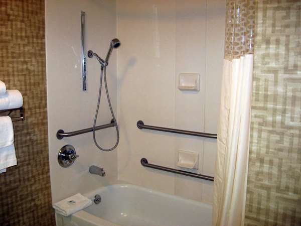  - Hampton Inn Mason - I-71, Exit 25