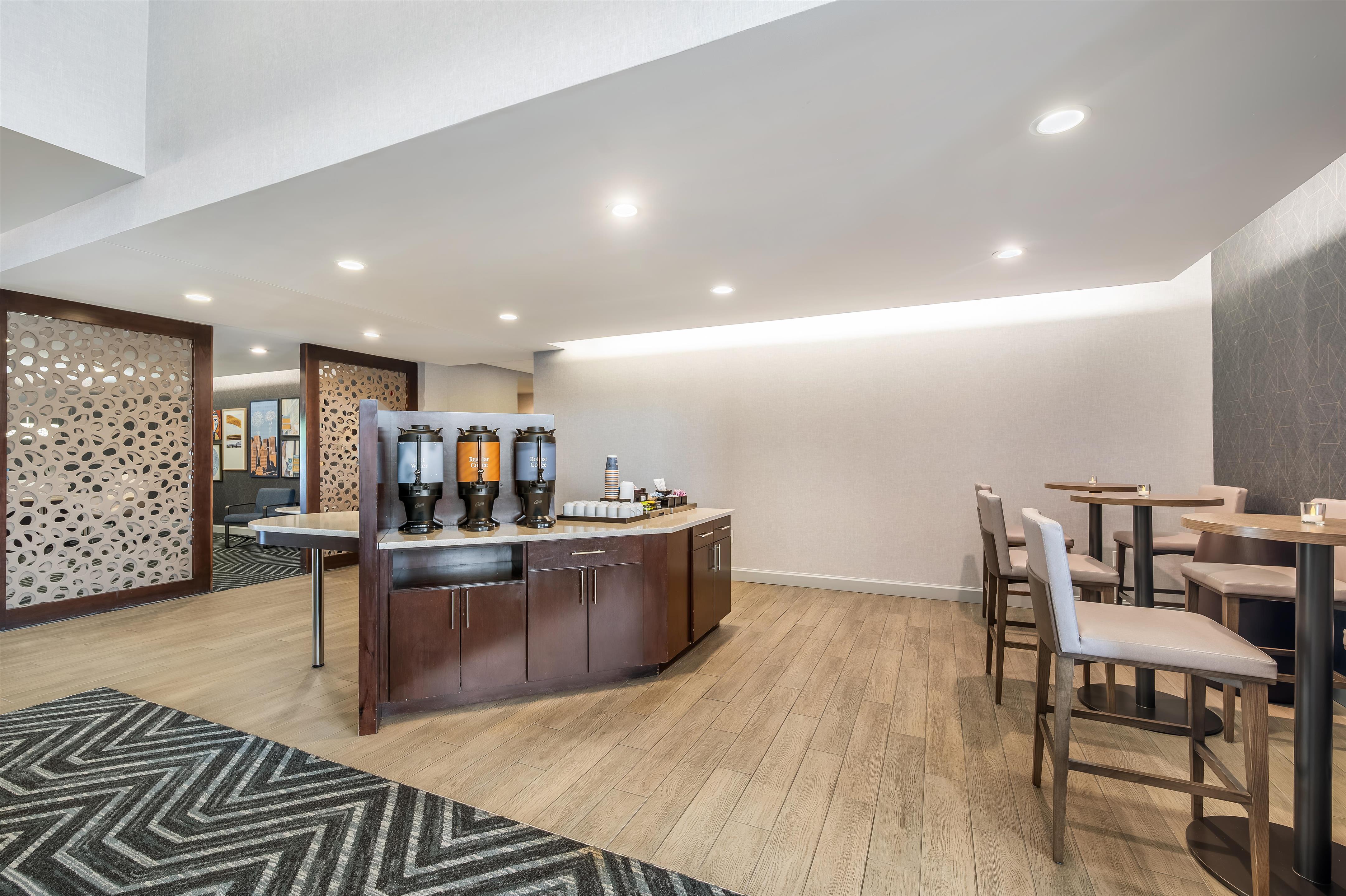 Breakfast Area | Homewood Suites By Hilton Cincinnati Mason