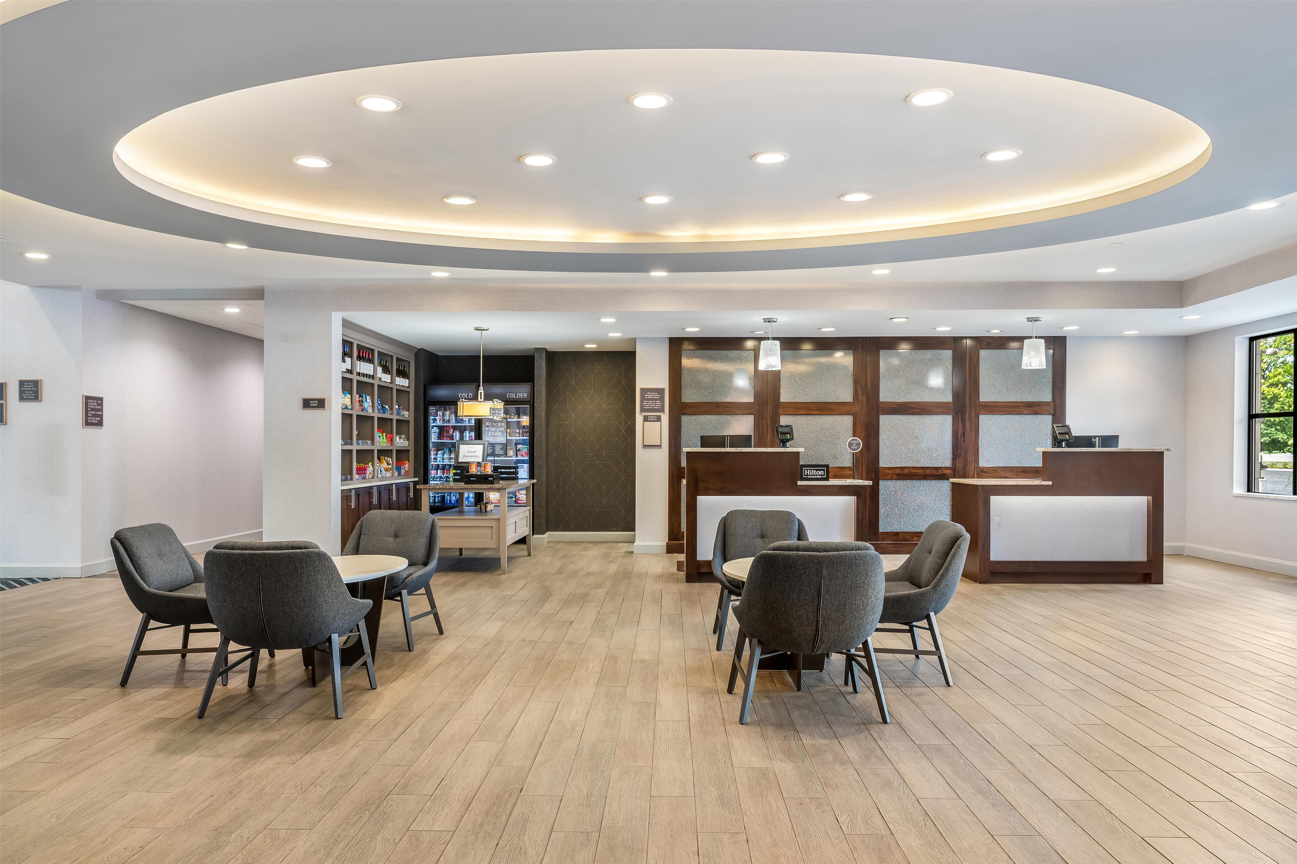 Lobby | Homewood Suites By Hilton Cincinnati Mason