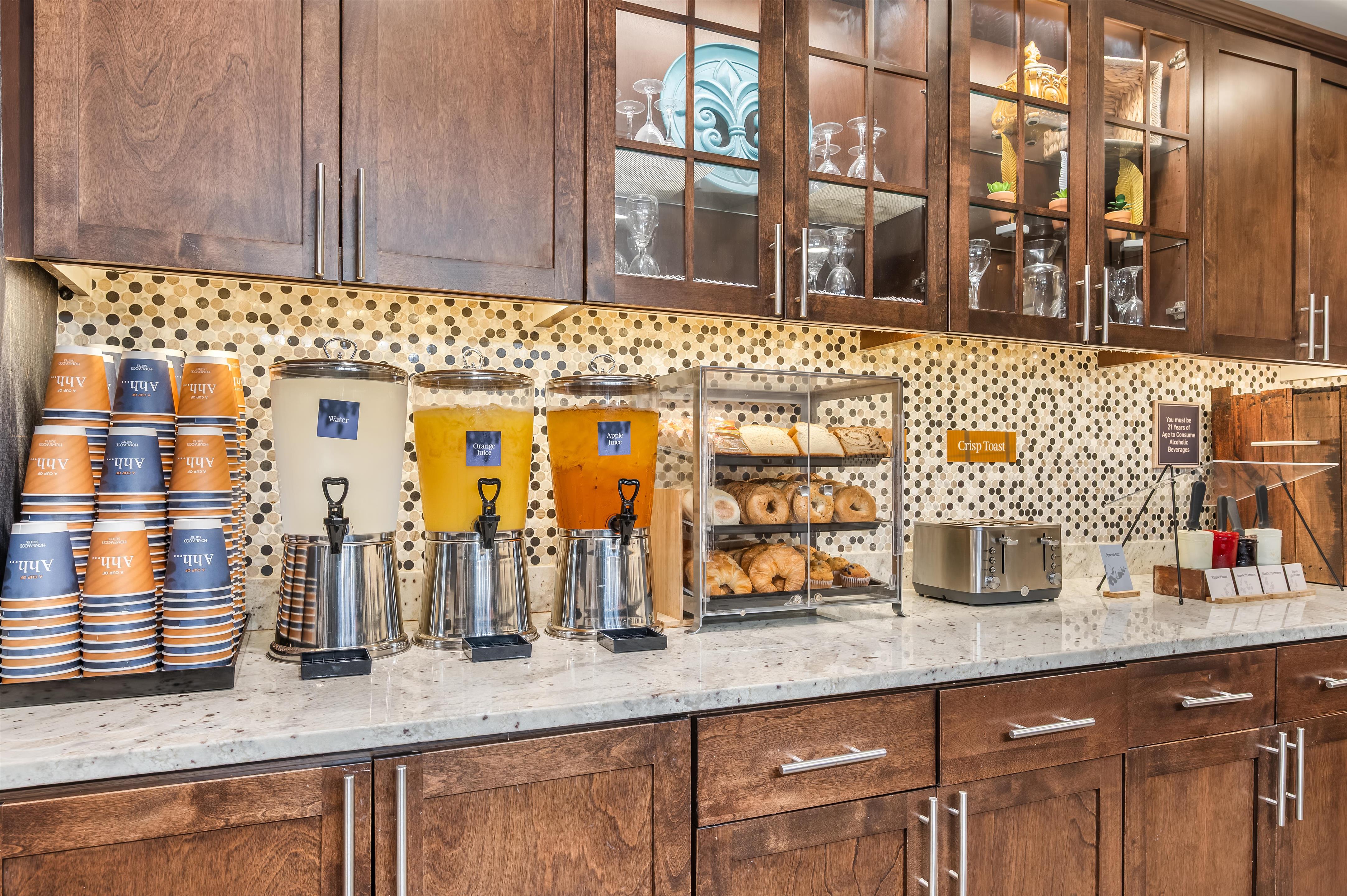 Breakfast Area | Homewood Suites By Hilton Cincinnati Mason