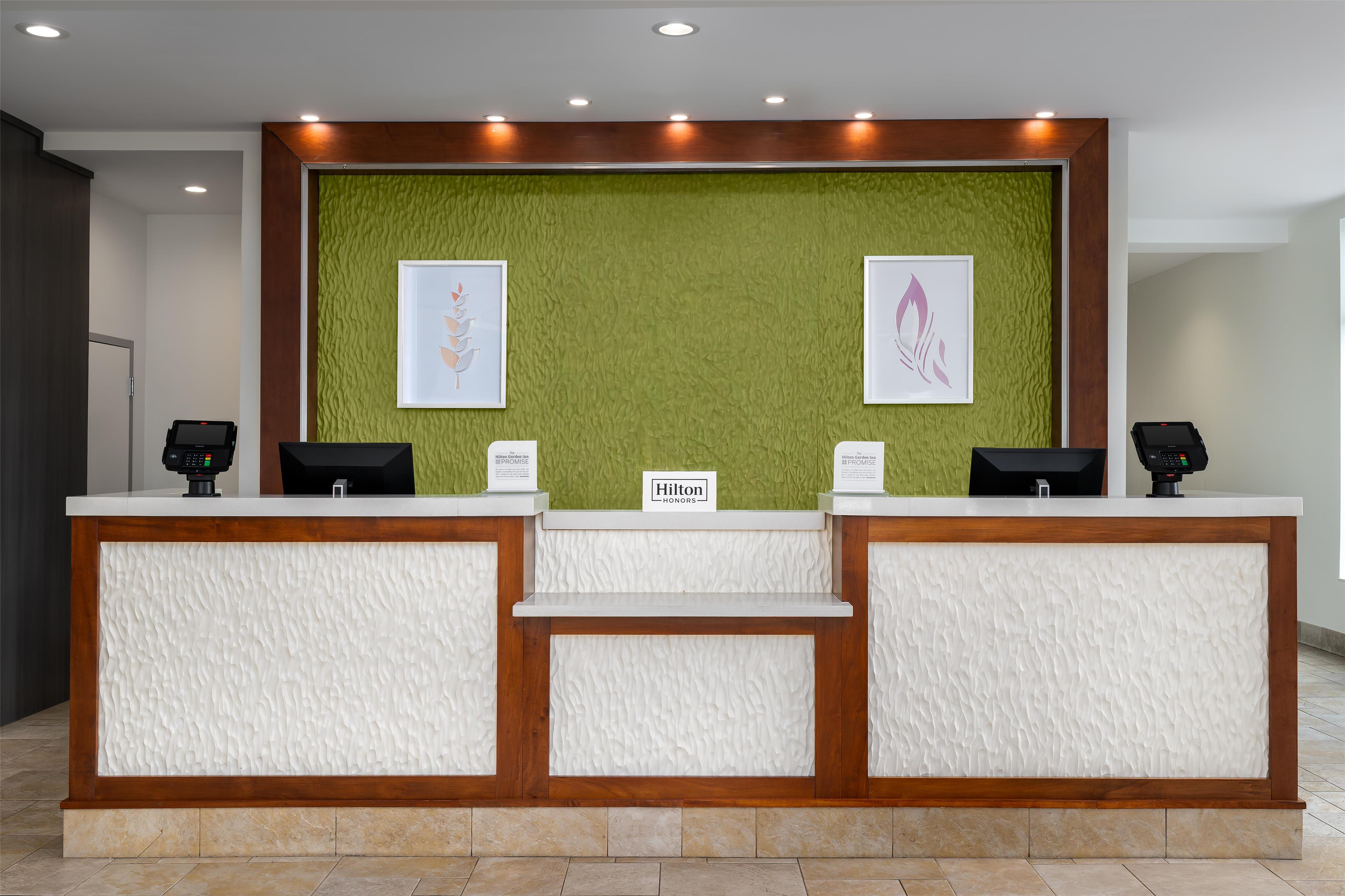 Reception | Hilton Garden Inn Cincinnati/West Chester