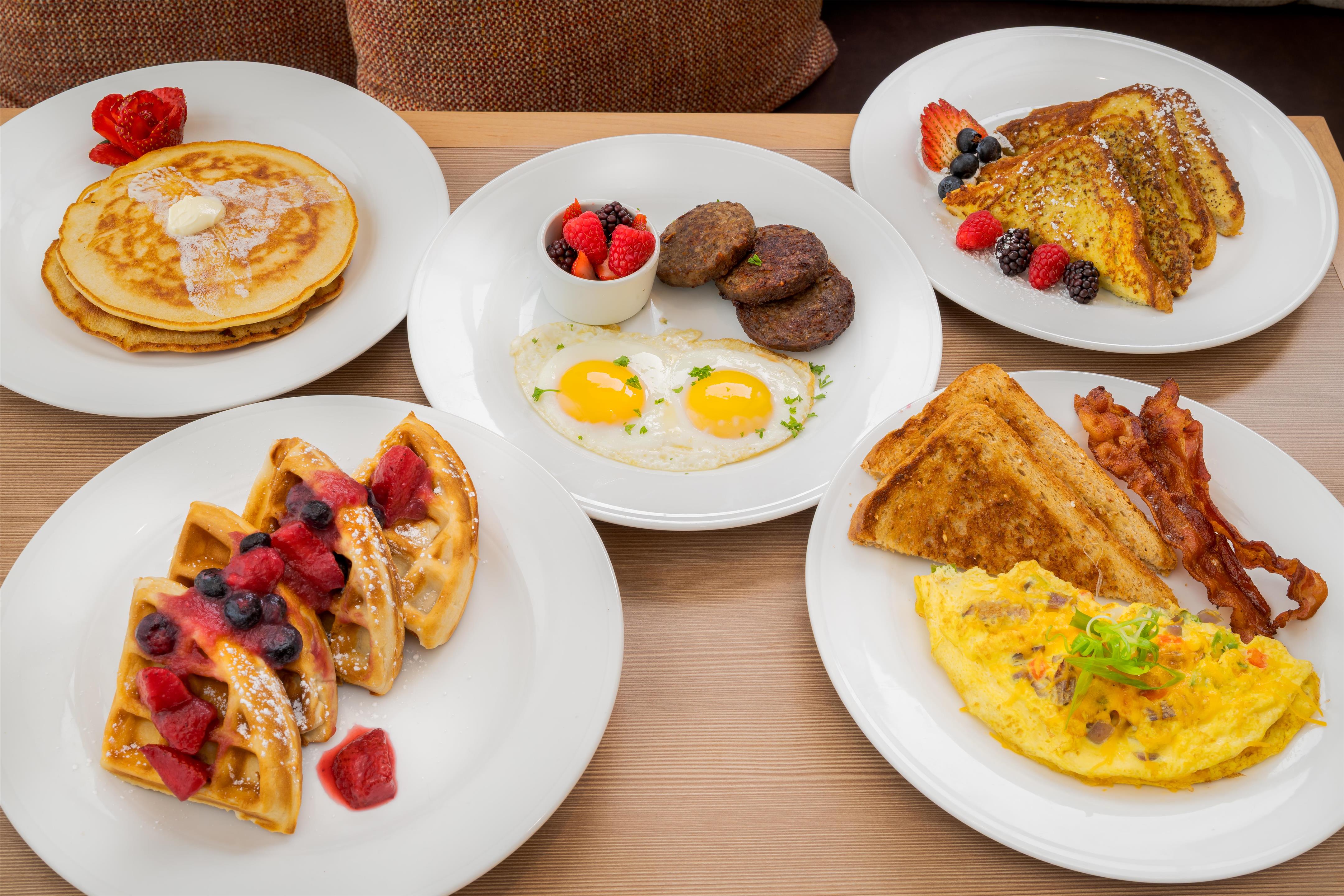 Restaurant | Hilton Garden Inn Cincinnati/West Chester