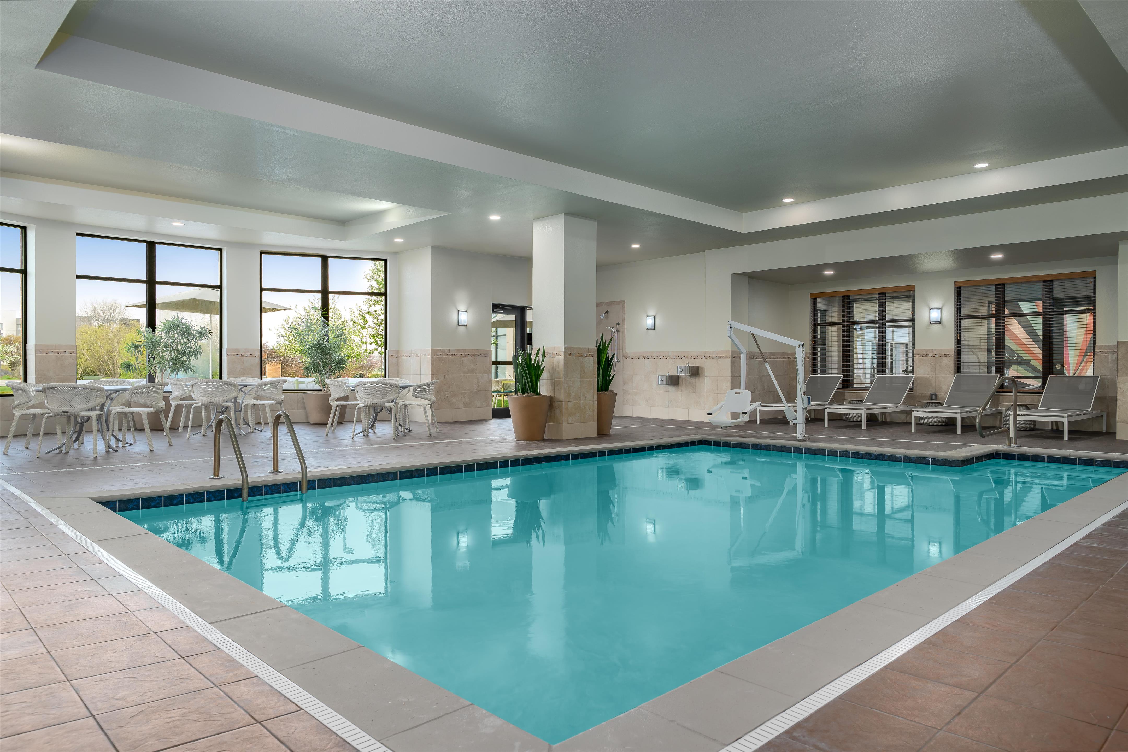 Pool | Hilton Garden Inn Cincinnati/West Chester