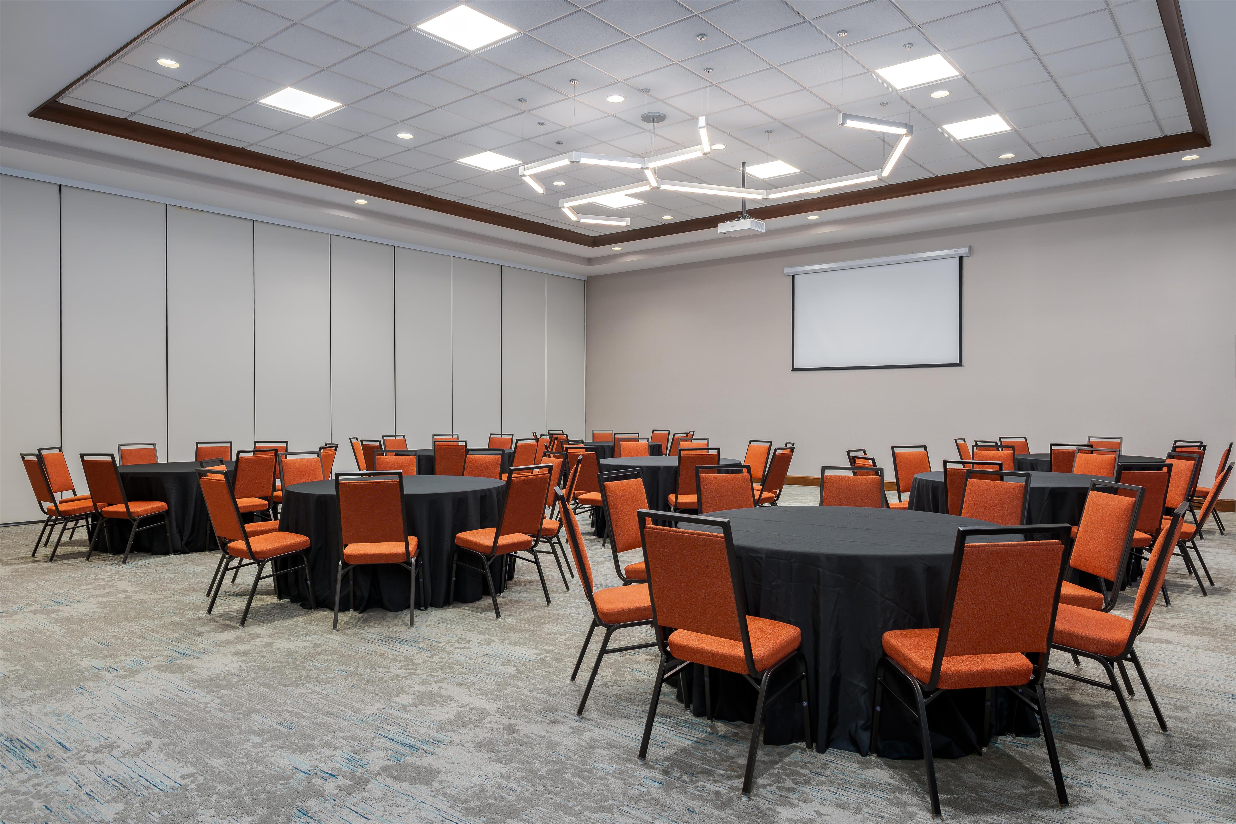 Meeting Room | Hilton Garden Inn Cincinnati/West Chester