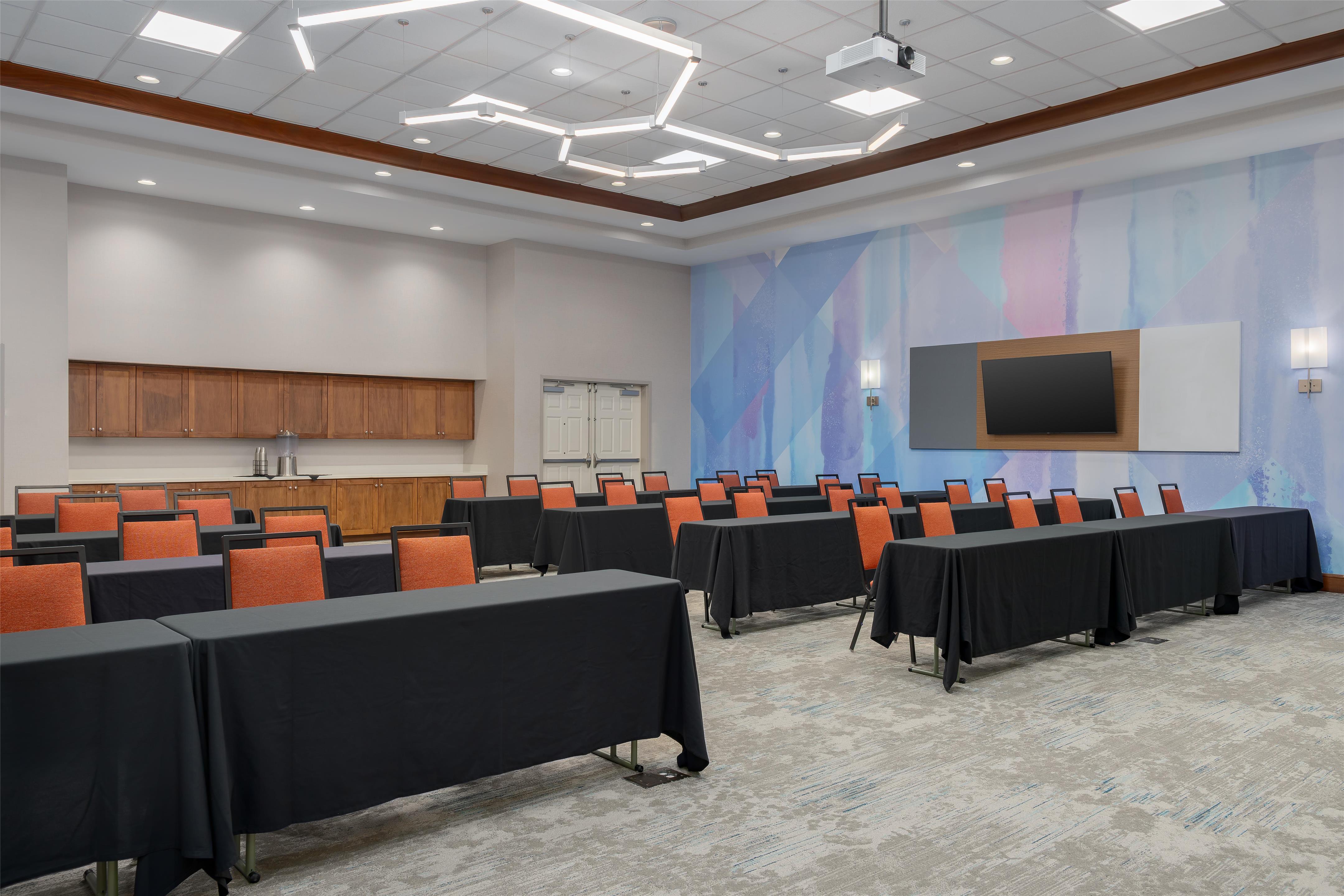 Meeting Room | Hilton Garden Inn Cincinnati/West Chester