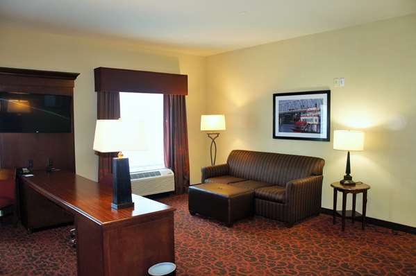  - Hampton Inn & Suites Uptown Cincinnati - I-71, Exit 3 & 3B