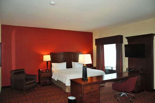  - Hampton Inn & Suites Uptown Cincinnati - I-71, Exit 3 & 3B