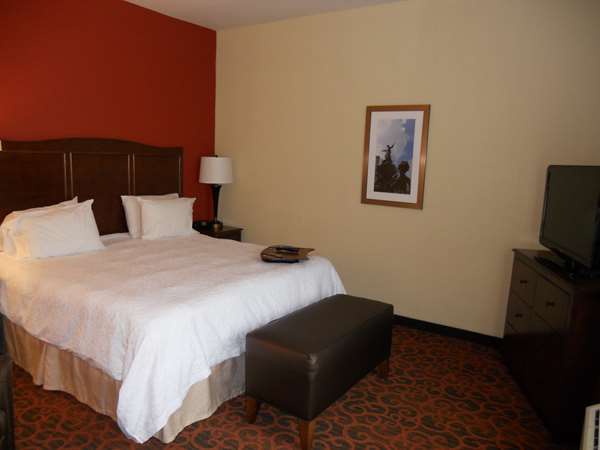  - Hampton Inn & Suites Uptown Cincinnati - I-71, Exit 3 & 3B