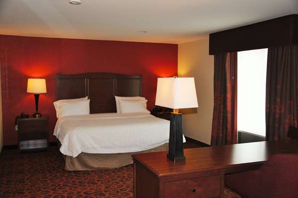  - Hampton Inn & Suites Uptown Cincinnati - I-71, Exit 3 & 3B