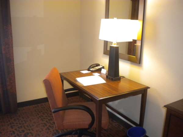  - Hampton Inn & Suites Uptown Cincinnati - I-71, Exit 3 & 3B