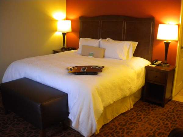  - Hampton Inn & Suites Uptown Cincinnati - I-71, Exit 3 & 3B