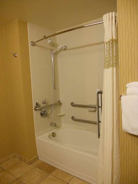  - Hampton Inn & Suites Uptown Cincinnati - I-71, Exit 3 & 3B