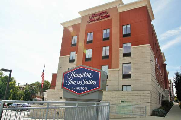 Exterior view - Hampton Inn & Suites Uptown Cincinnati - I-71, Exit 3 & 3B