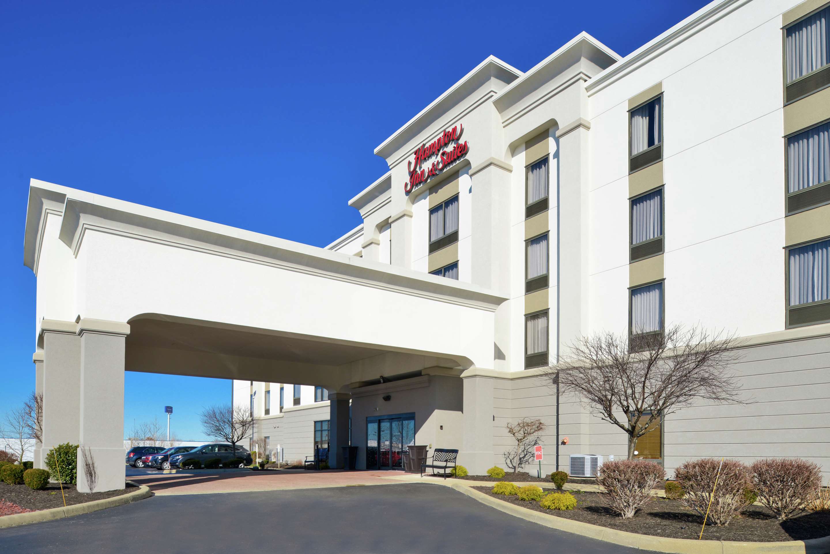 Exterior | Hampton Inn & Suites Wilmington