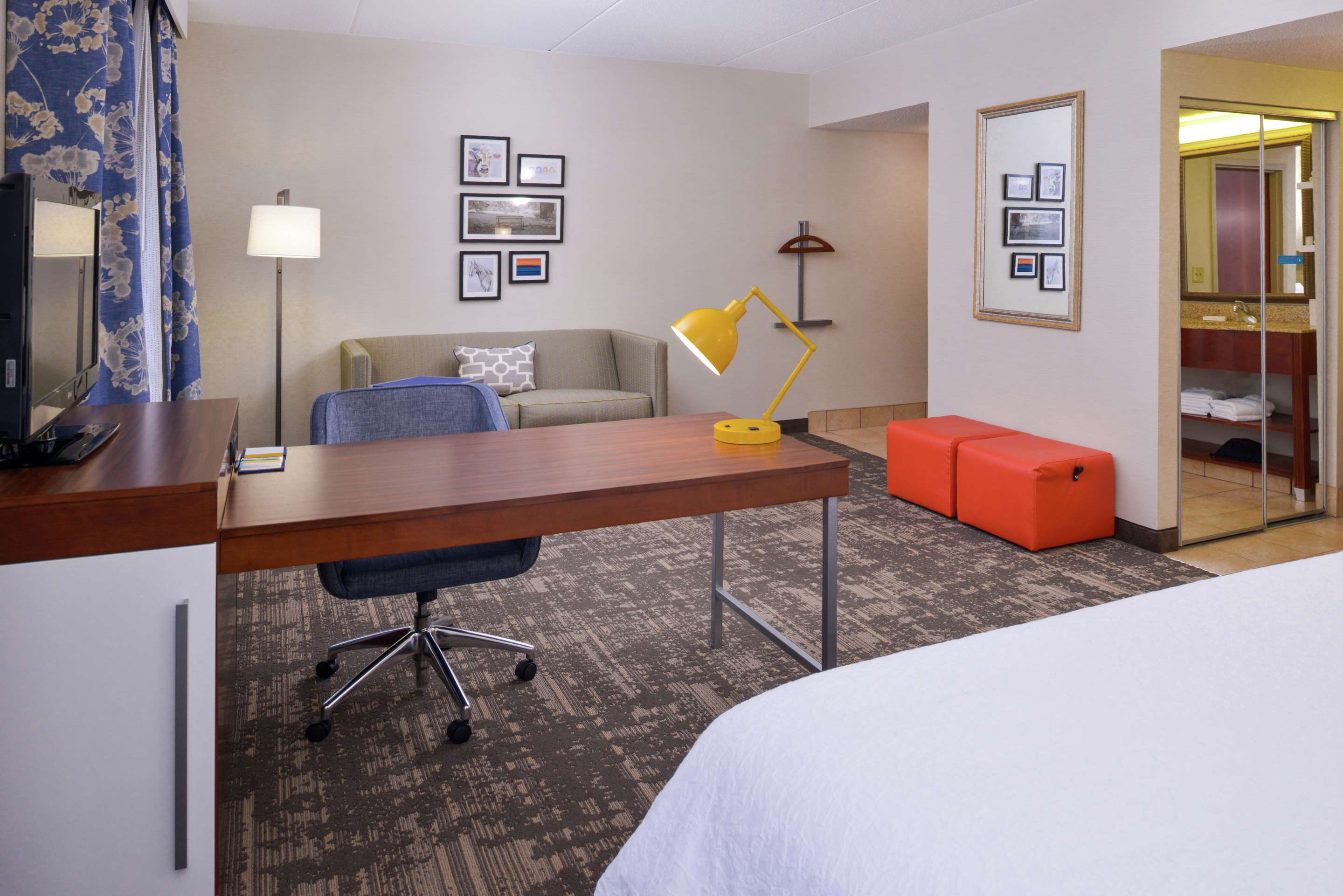 Guest room