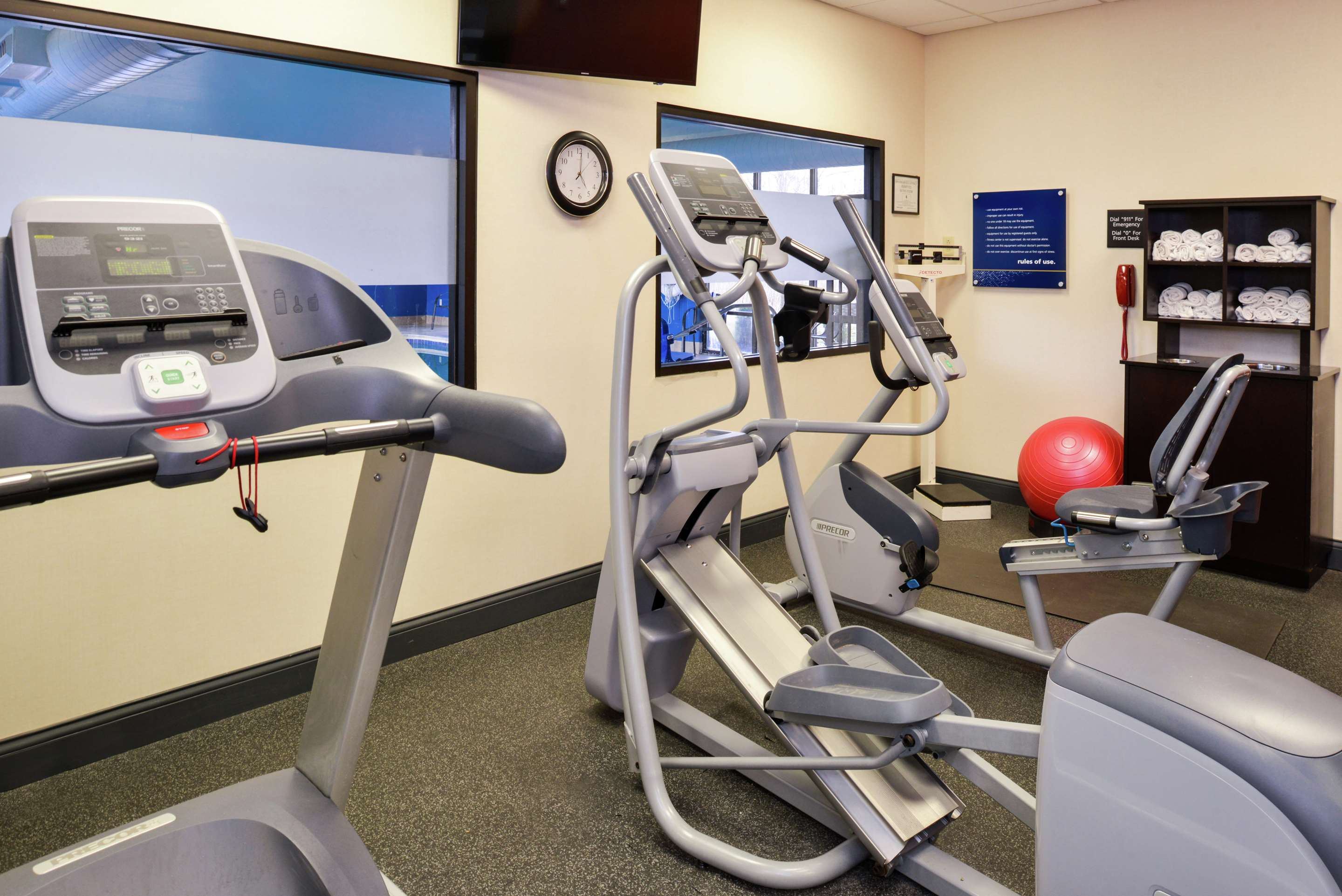 Health club fitness center gym | Hampton Inn & Suites Wilmington
