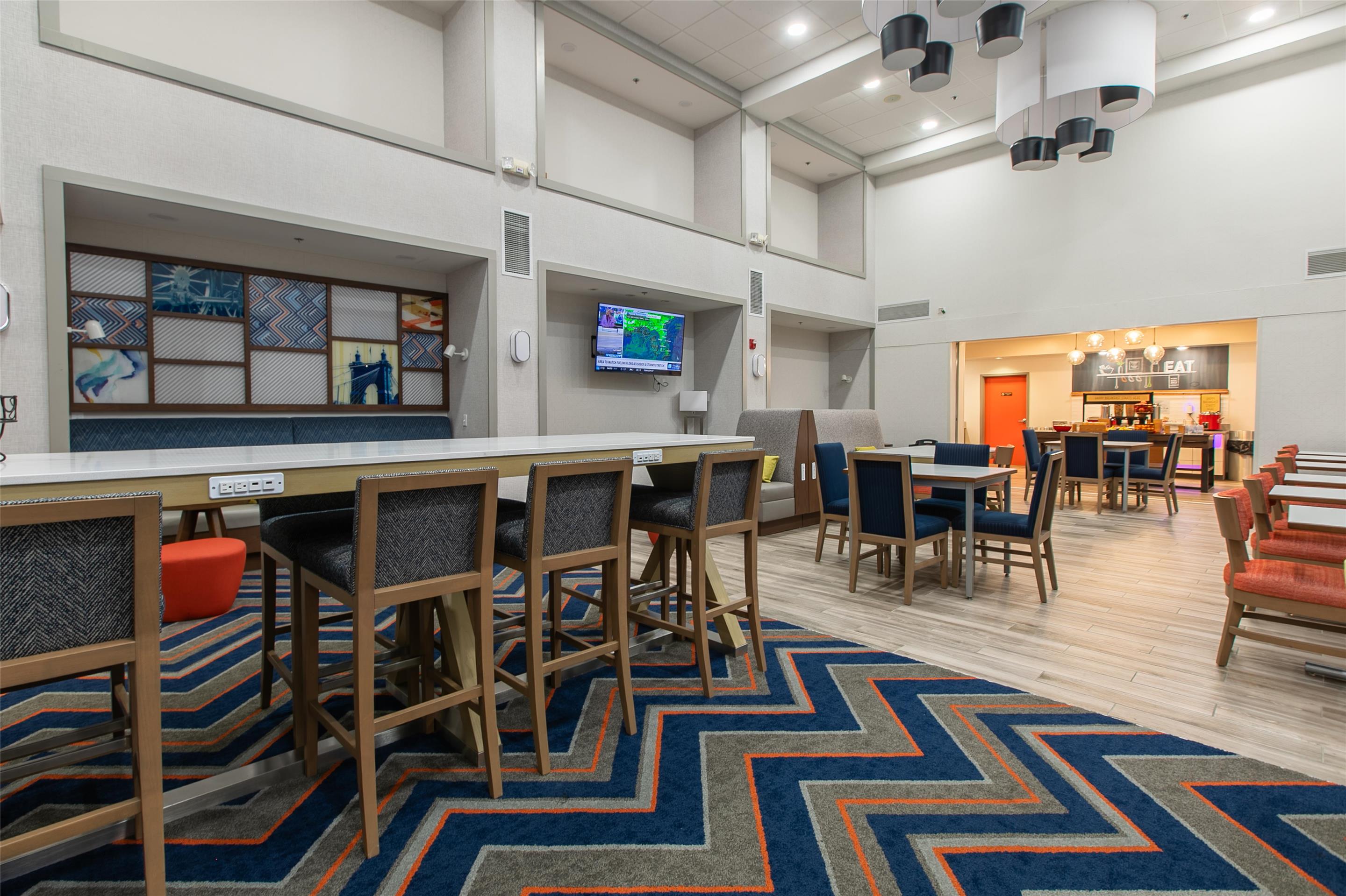 Lobby | Hampton Inn & Suites Wilder