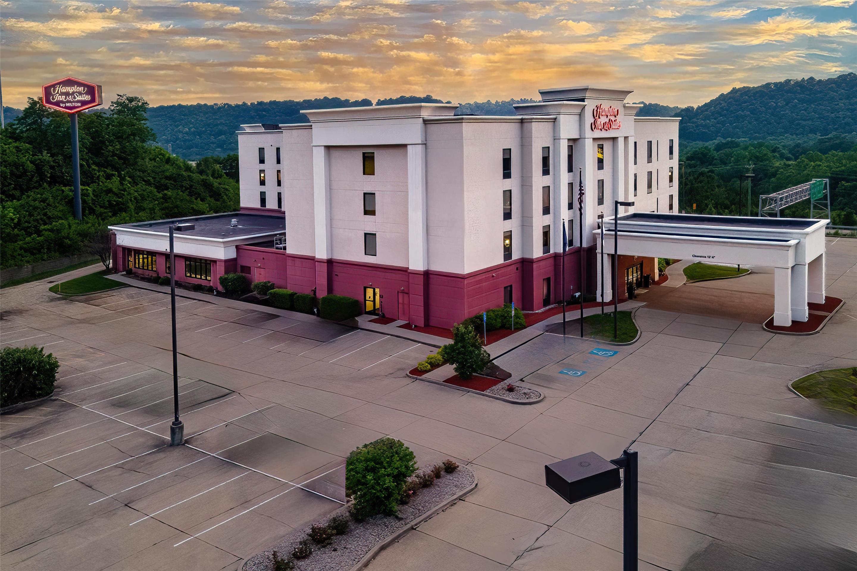 Exterior | Hampton Inn & Suites Wilder