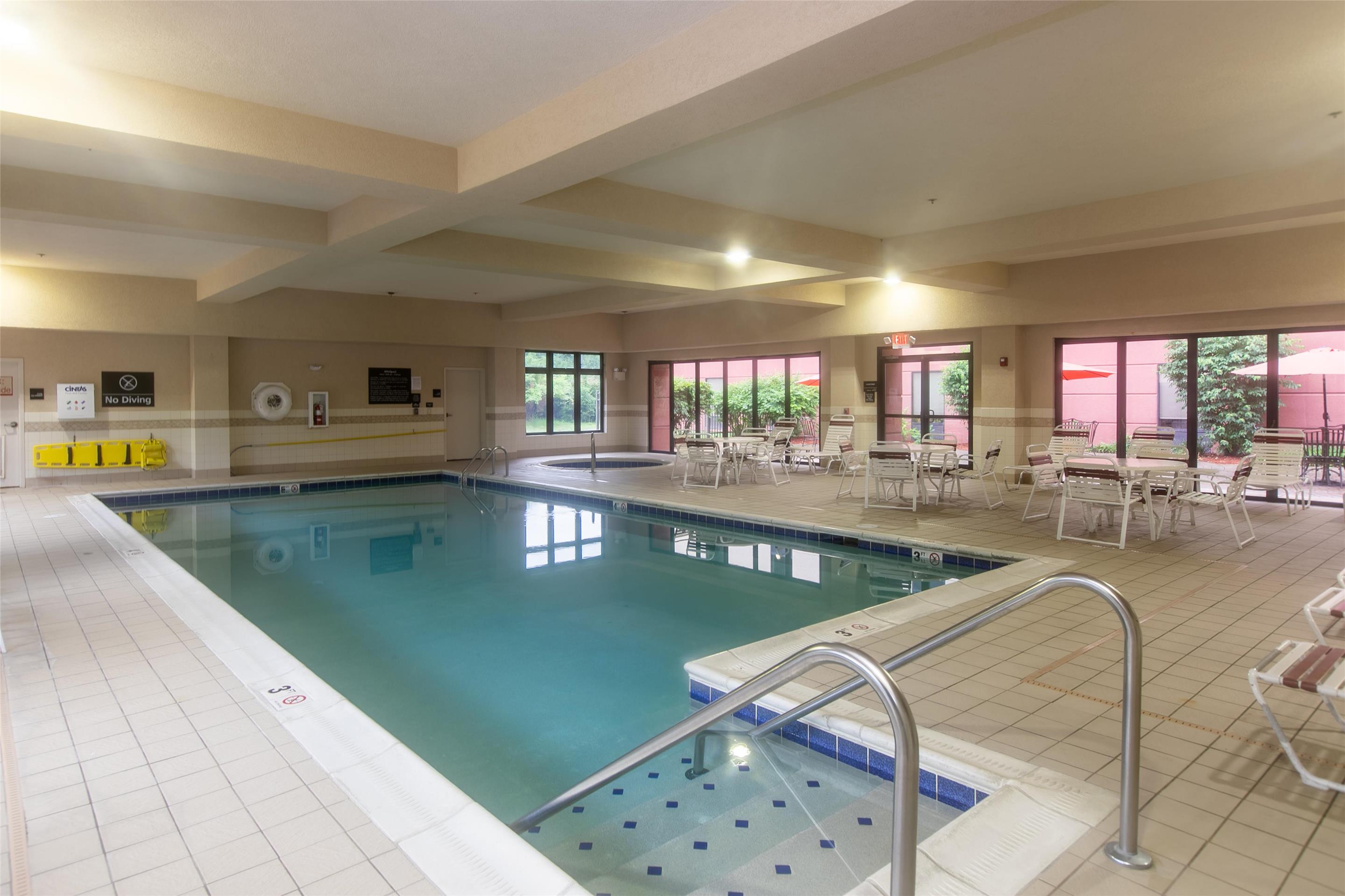 Pool | Hampton Inn & Suites Wilder