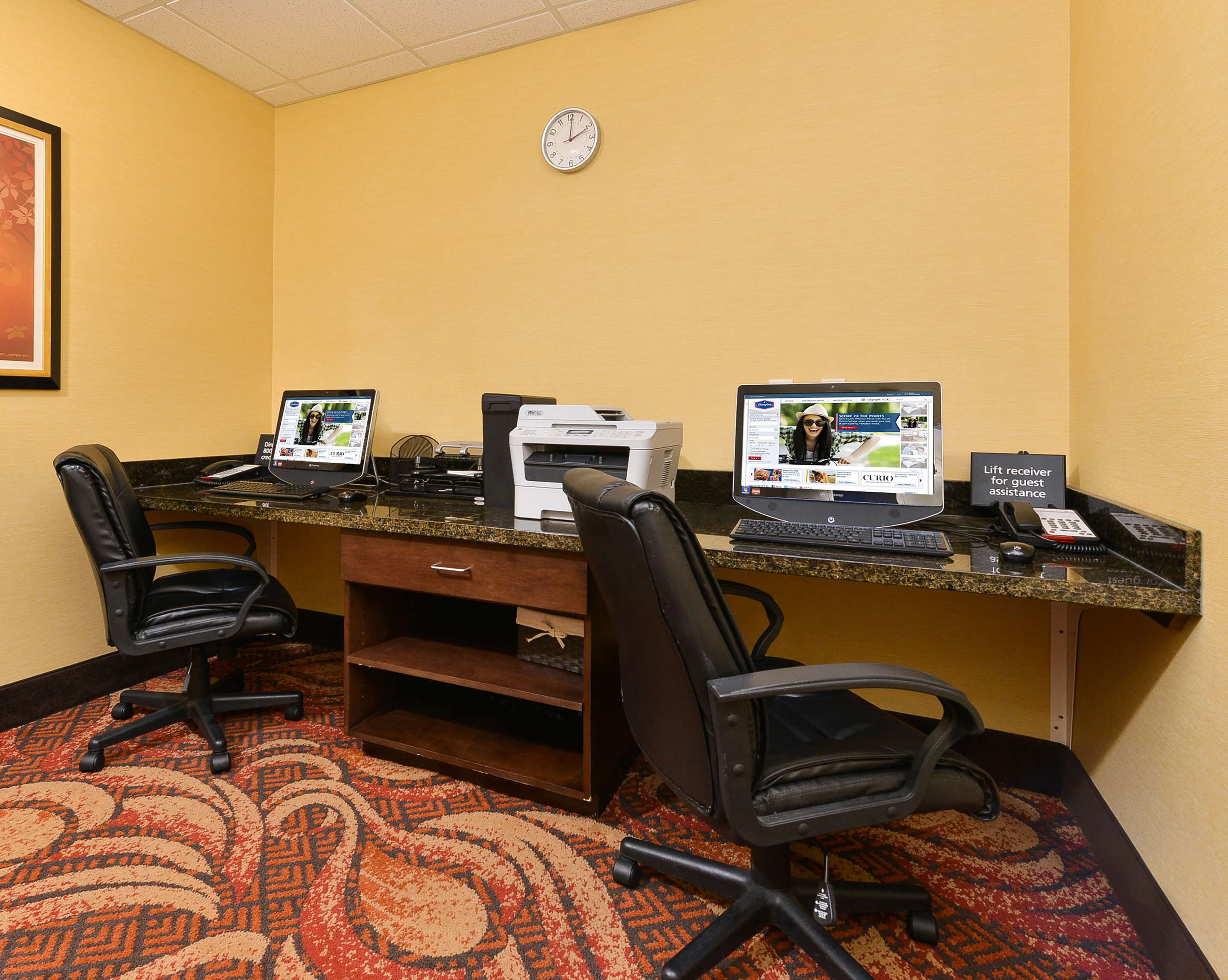 Business Center | Hampton Inn Clinton, IA