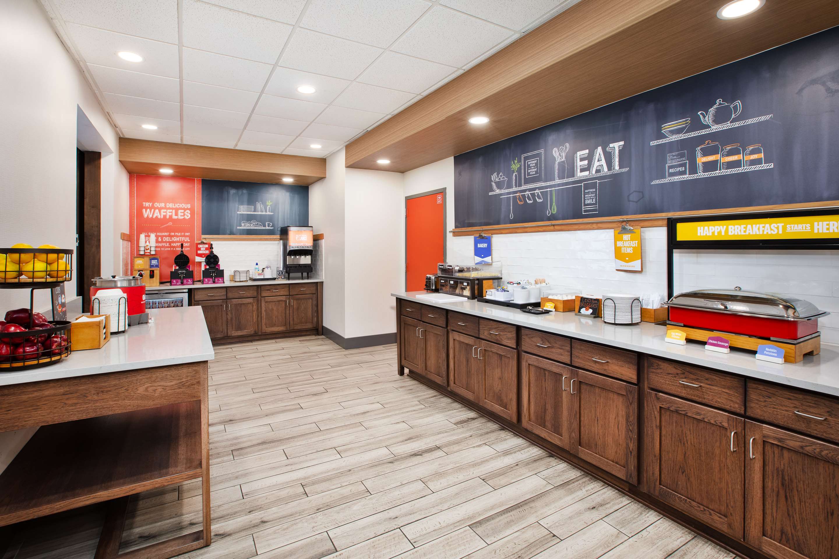 Breakfast Area | Hampton Inn Clinton, IA