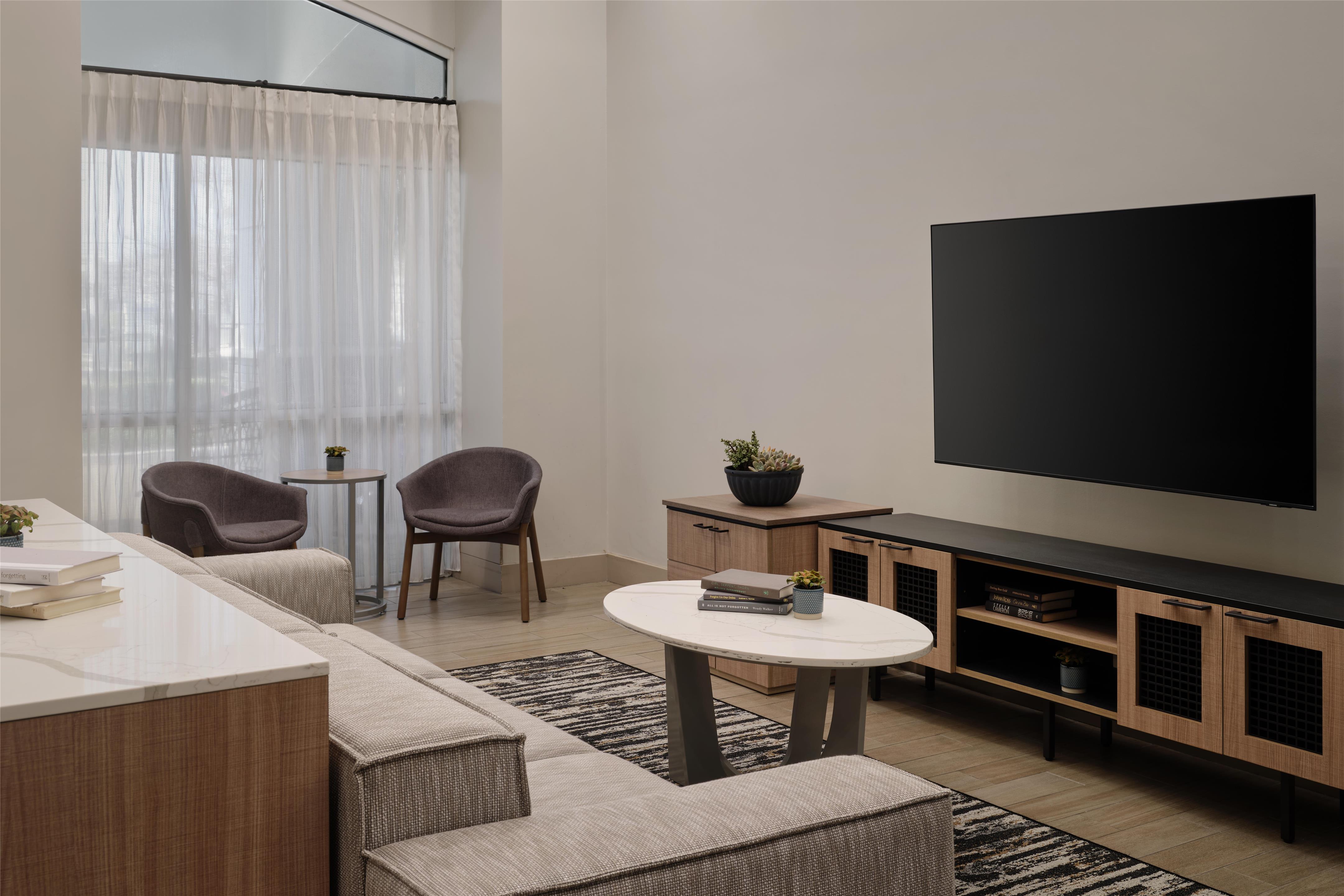 Lobby | Homewood Suites by Hilton Daytona Beach Speedway-Airport
