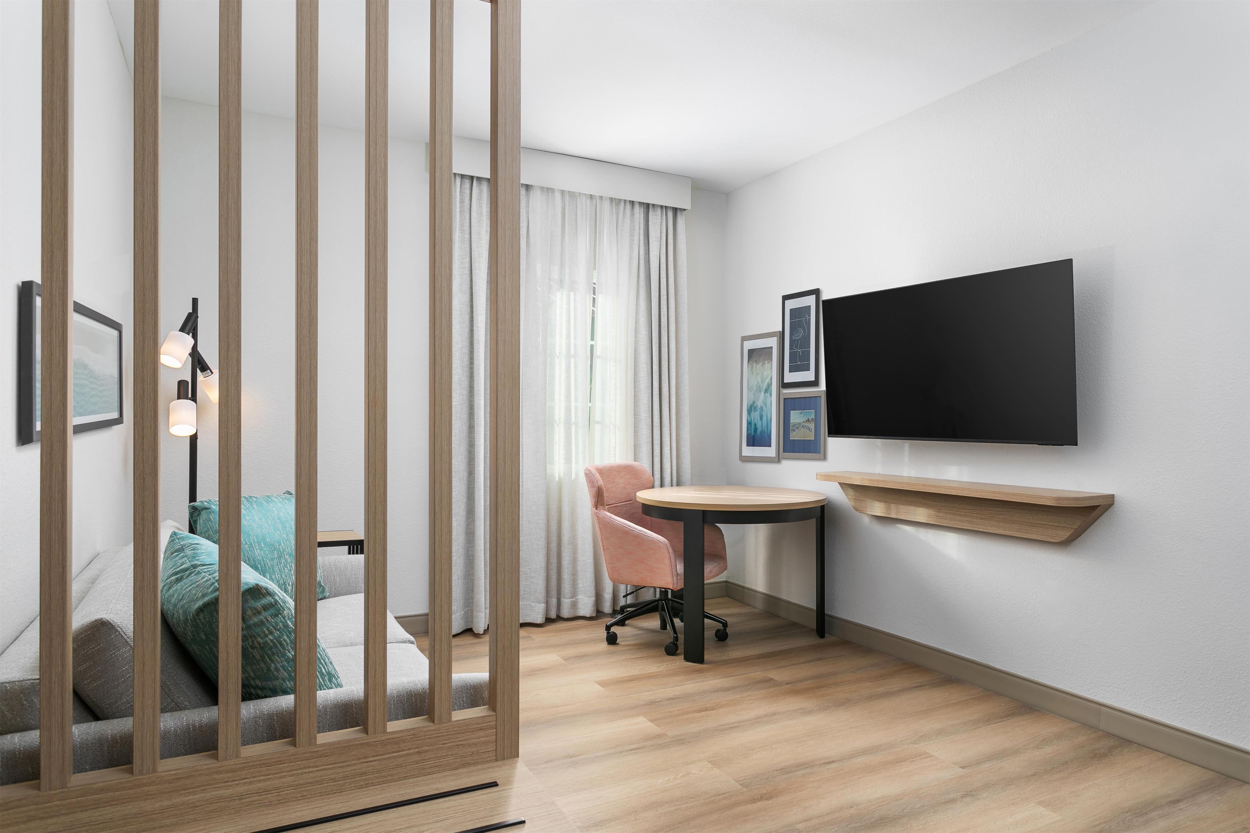 Guest room