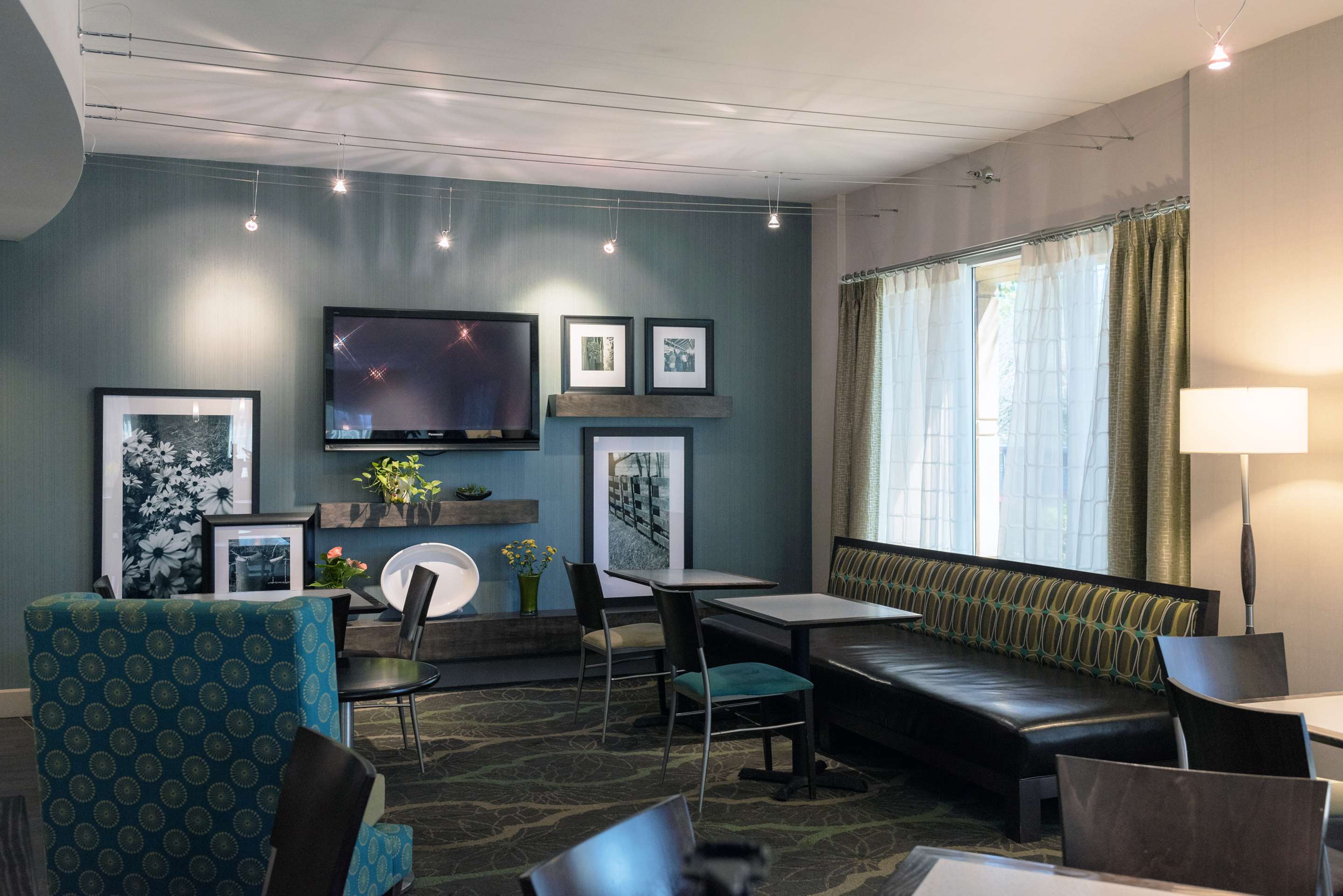 Reception | Hampton Inn Brooksville Dade