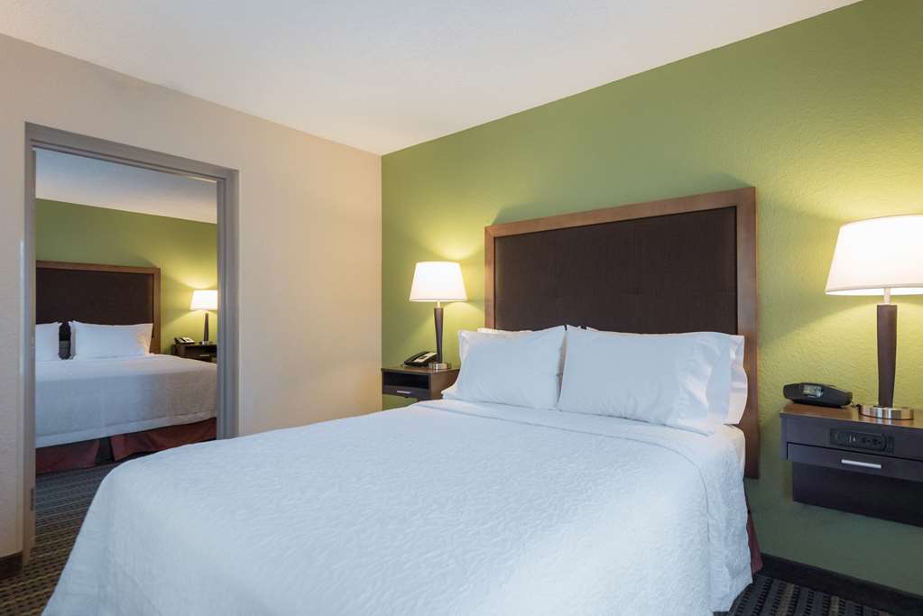 Hampton Inn Brooksville Dade Room Type - 1KNG STE W  SOFABED NOSMOK
