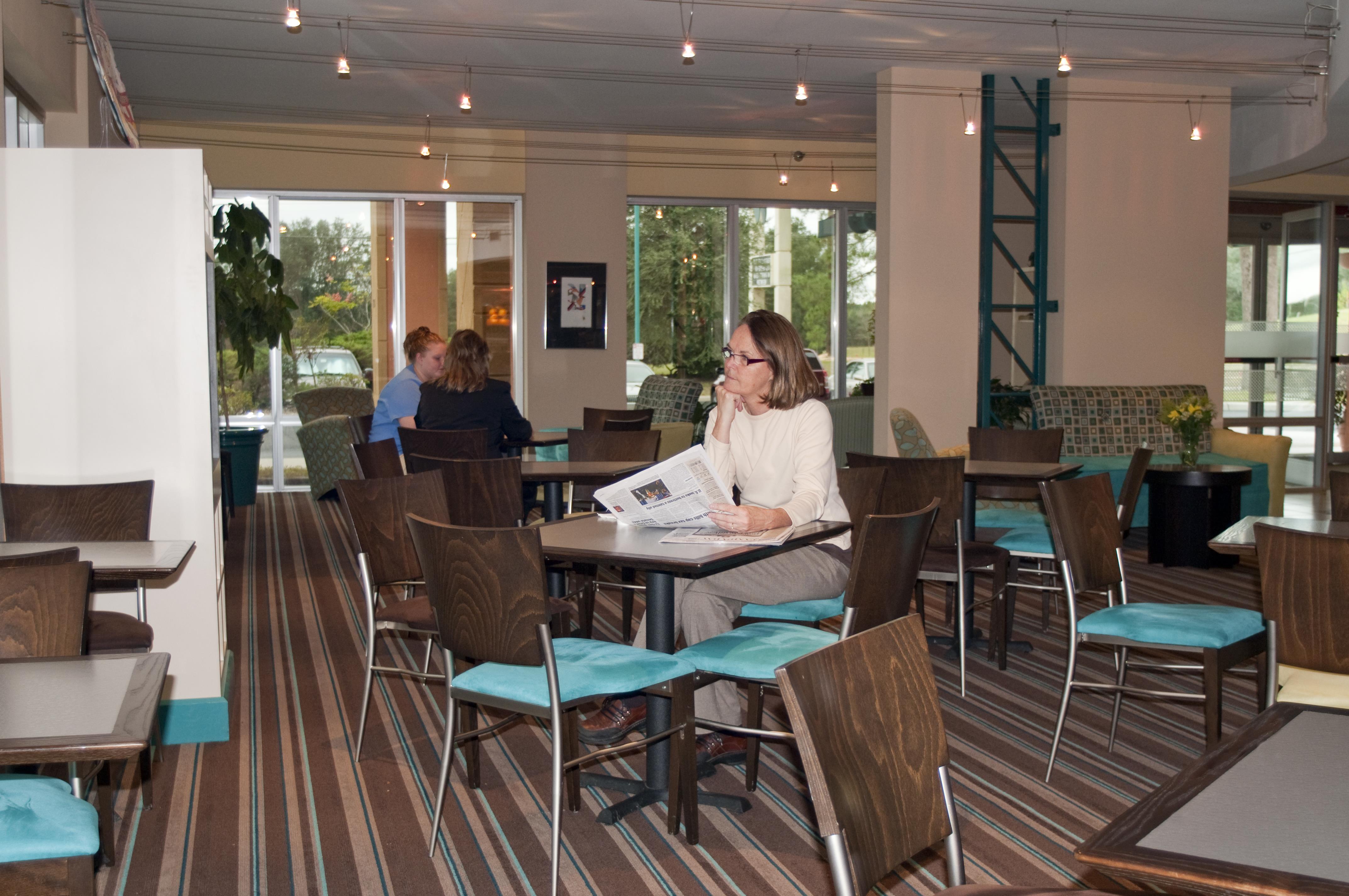 Restaurant | Hampton Inn Brooksville Dade