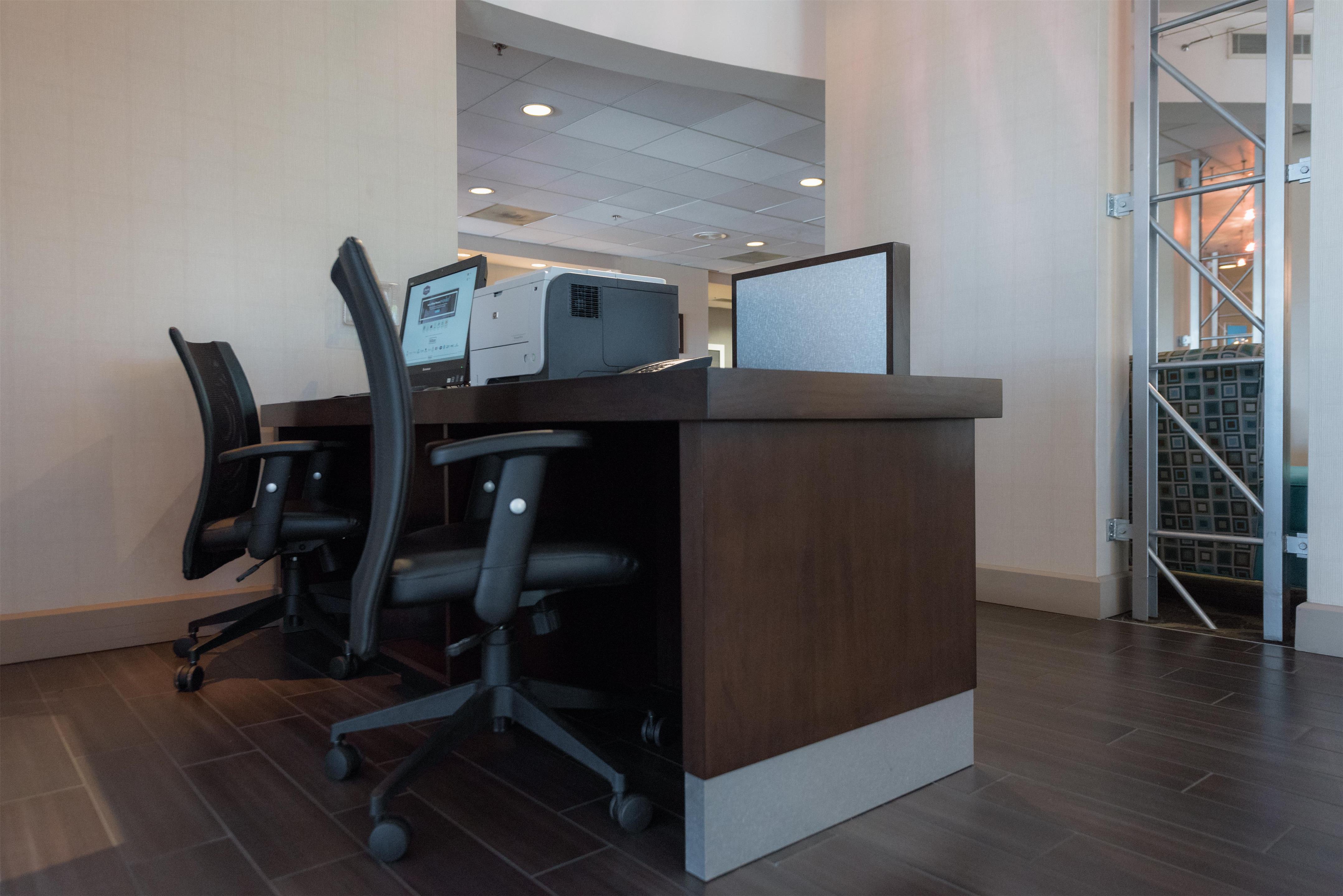 Business Center | Hampton Inn Brooksville Dade