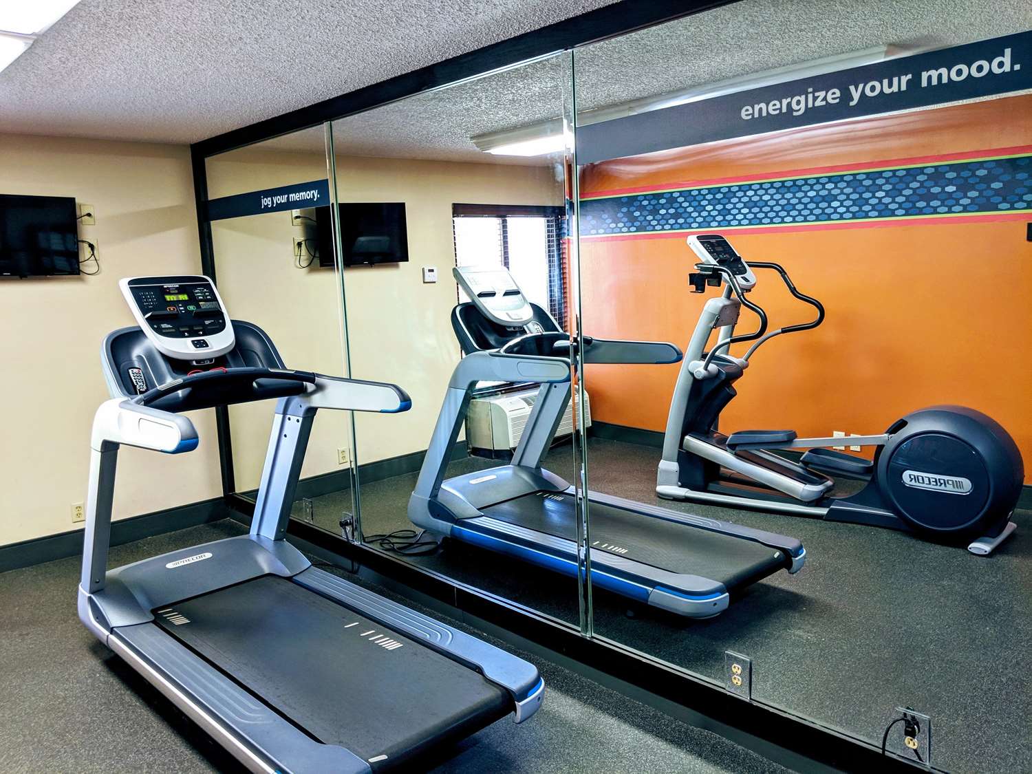 Hampton Inn Addison, TX See Discounts