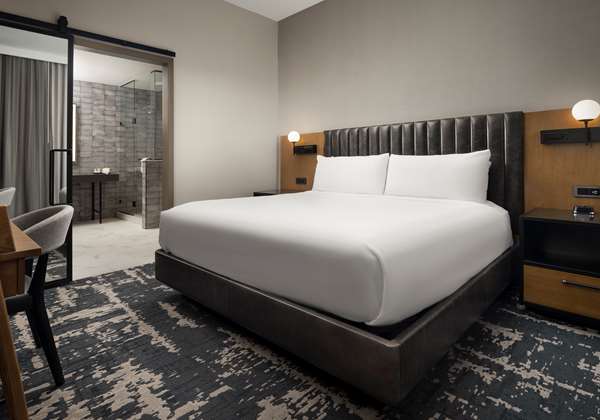  - Highland Dallas Hotel