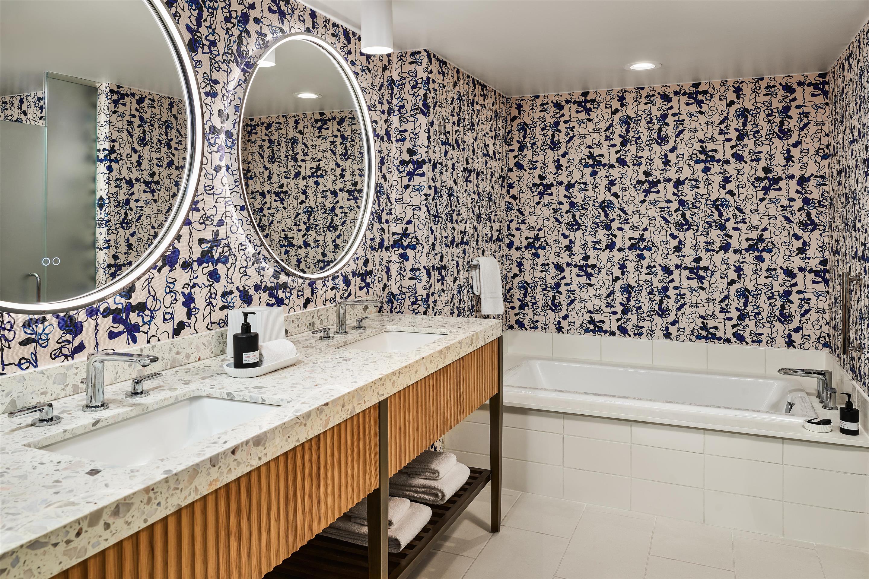 Guest room bath